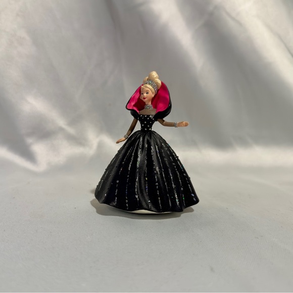 Vintage Hallmark Holiday Collection 1998 Barbie Ornament Black Gown-2/$20 - Picture 2 of 4